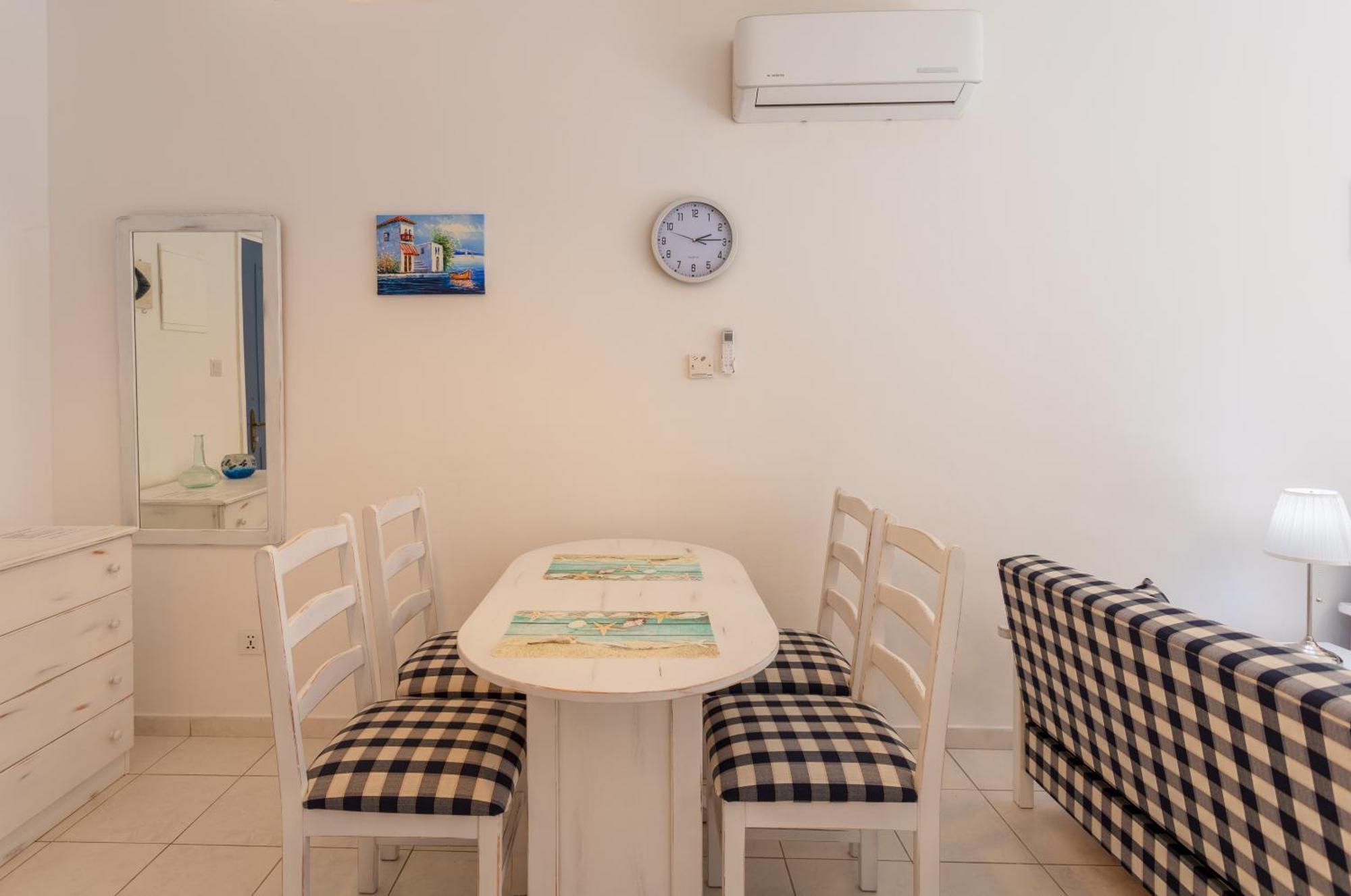 Regina Gardens Lovely Apartment 파포스 외부 사진