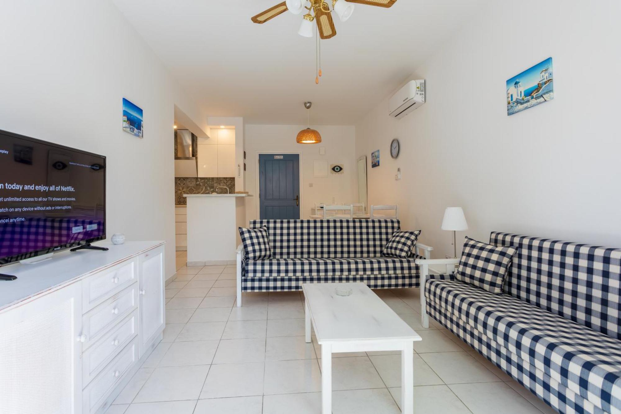 Regina Gardens Lovely Apartment 파포스 외부 사진