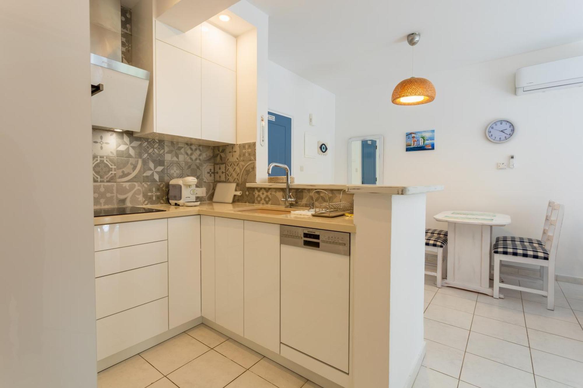 Regina Gardens Lovely Apartment 파포스 외부 사진