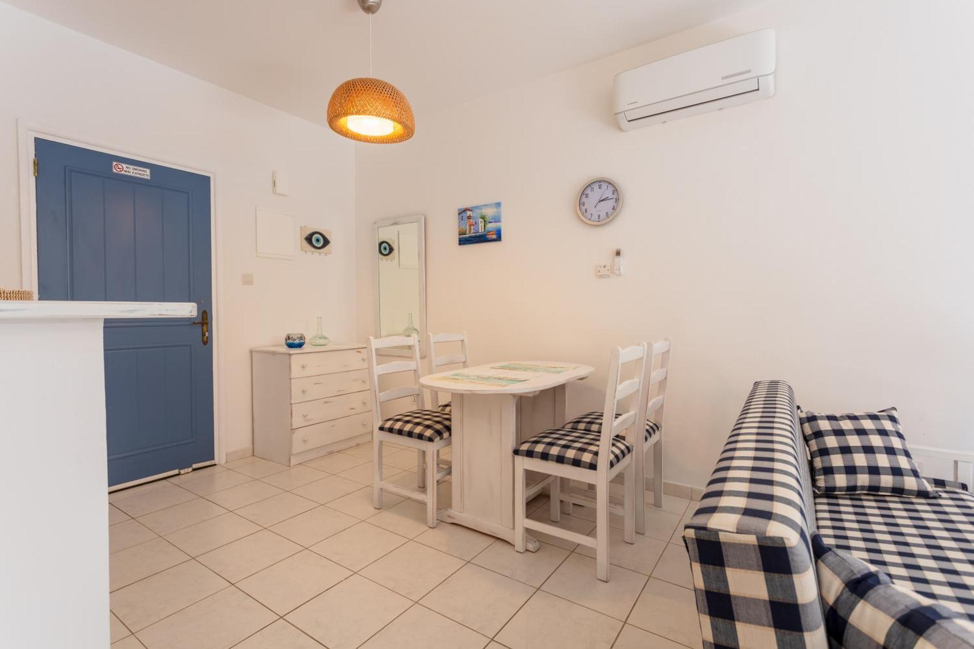Regina Gardens Lovely Apartment 파포스 외부 사진