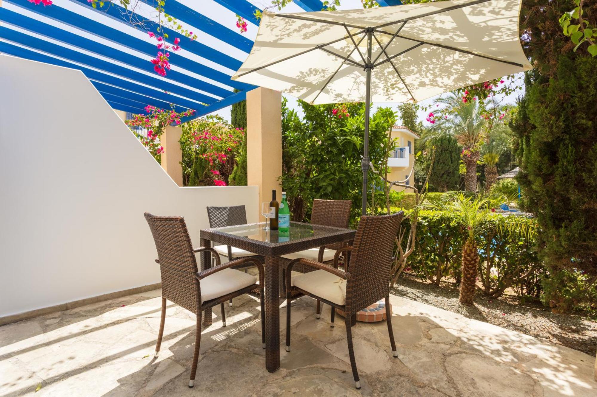 Regina Gardens Lovely Apartment 파포스 외부 사진